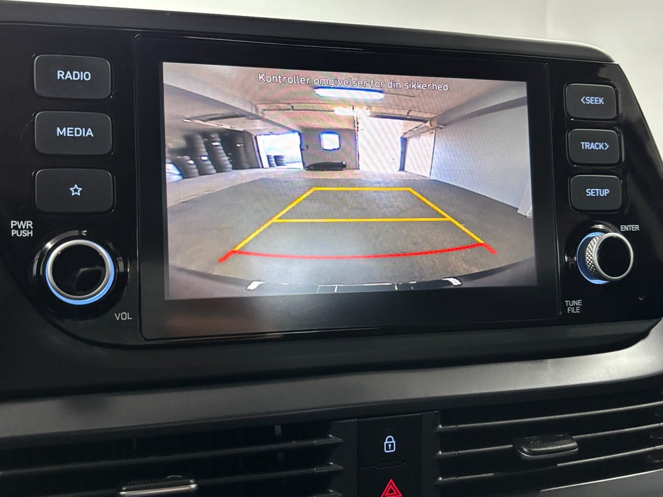 Hyundai i20 1,0 T-GDi Essential DCT 5d