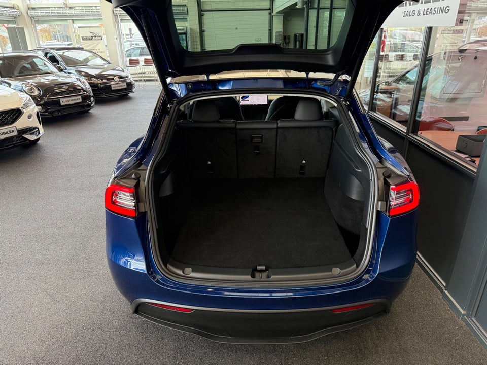 Tesla Model Y RWD 5d