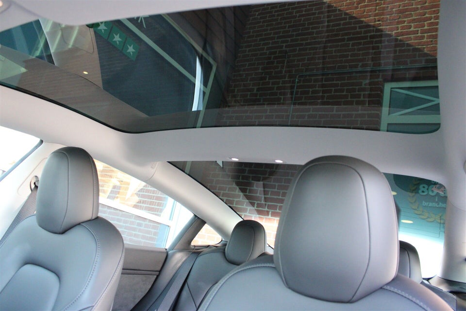 Tesla Model 3 Long Range AWD 4d
