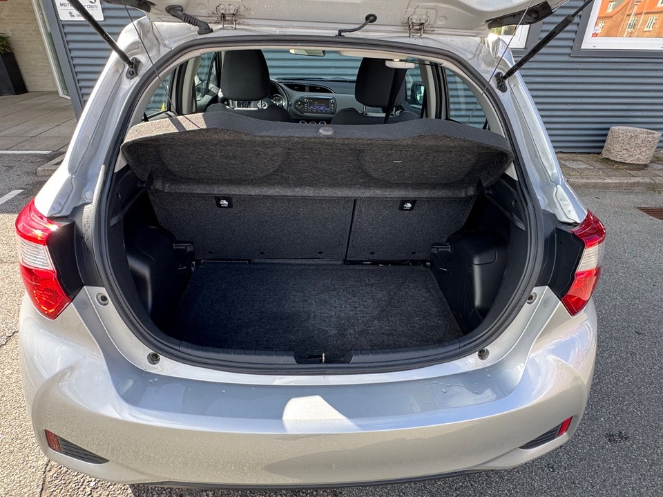 Toyota Yaris 1,0 VVT-i T2 5d