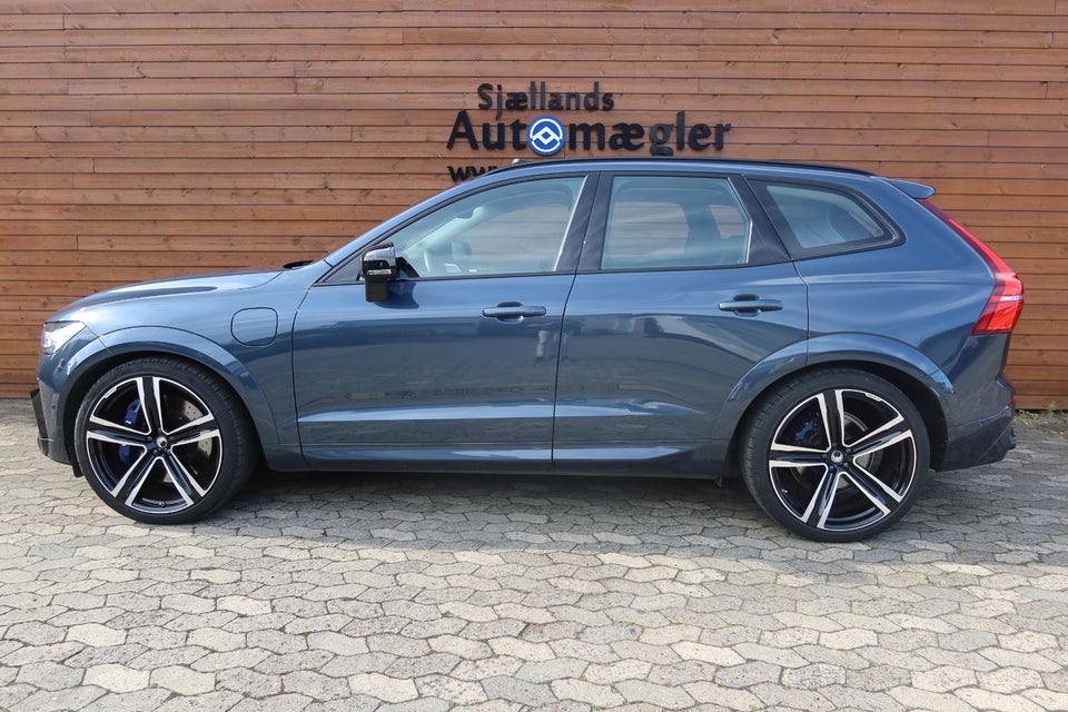 Volvo XC60 2,0 T8 ReCharge Ultimate Dark aut. AWD 5d