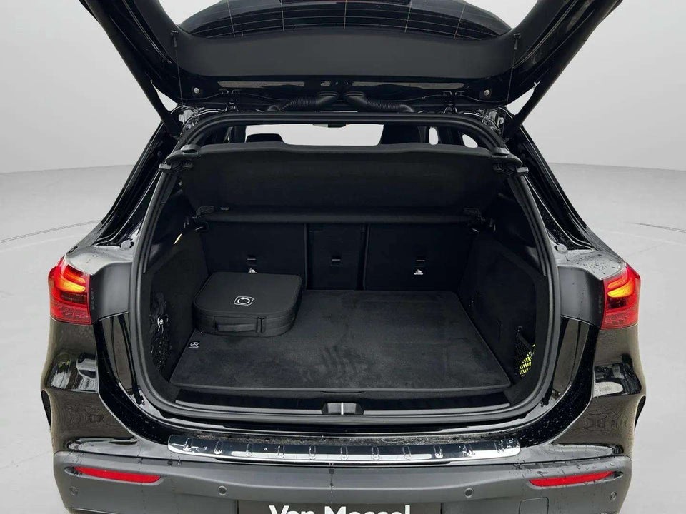 Mercedes EQA250 AMG Line 5d