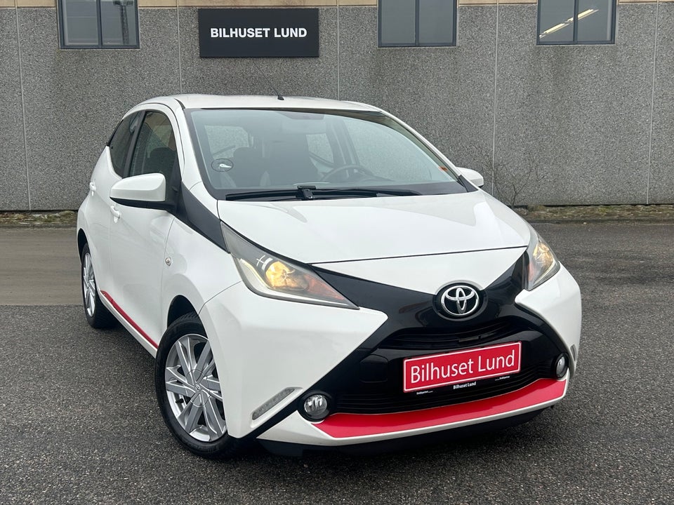 Toyota Aygo 1,0 VVT-i x-play x-touch 5d