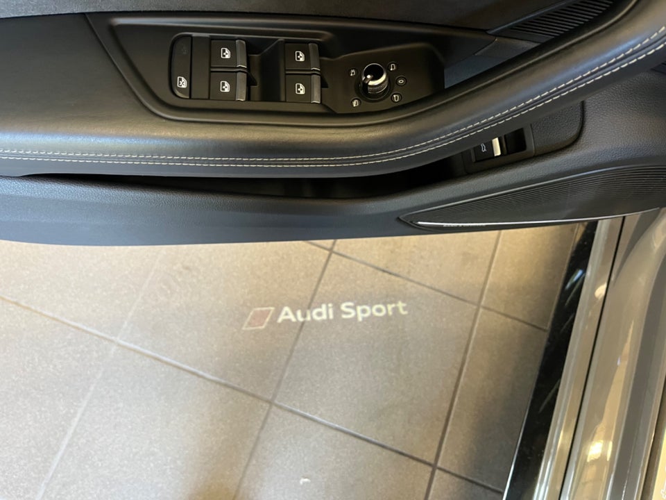 Audi RS4 2,9 TFSi Avant quattro Tiptr. 5d