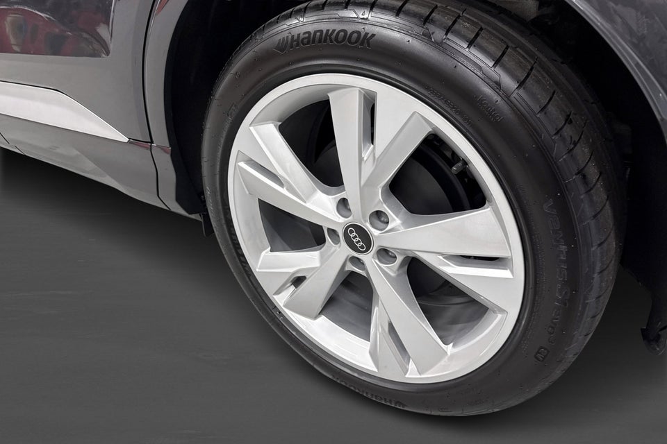 Audi Q4 e-tron performance 5d