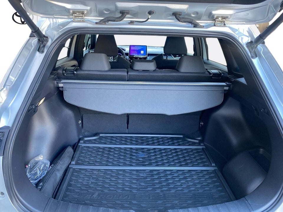 Toyota Corolla Cross 2,0 Hybrid Style Comfort CVT 5d