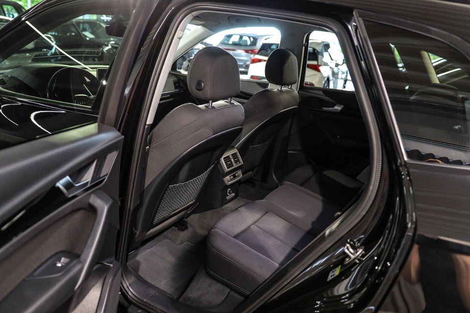 Audi Q5 40 TDi Sport quattro S-tr. 5d