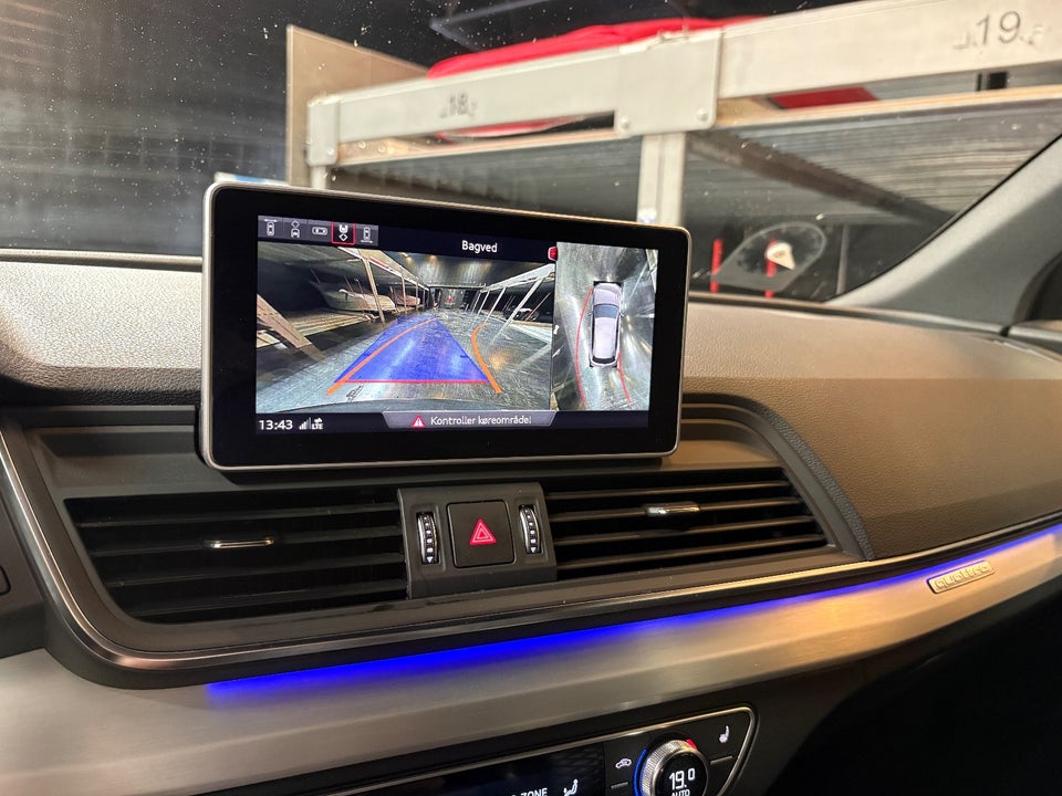 Audi Q5 50 TFSi e Sport quattro S-tr. 5d