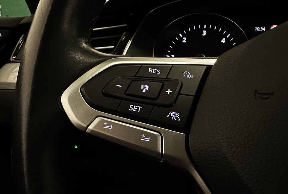 VW Passat 2,0 TDi 150 R-line DSG 4d