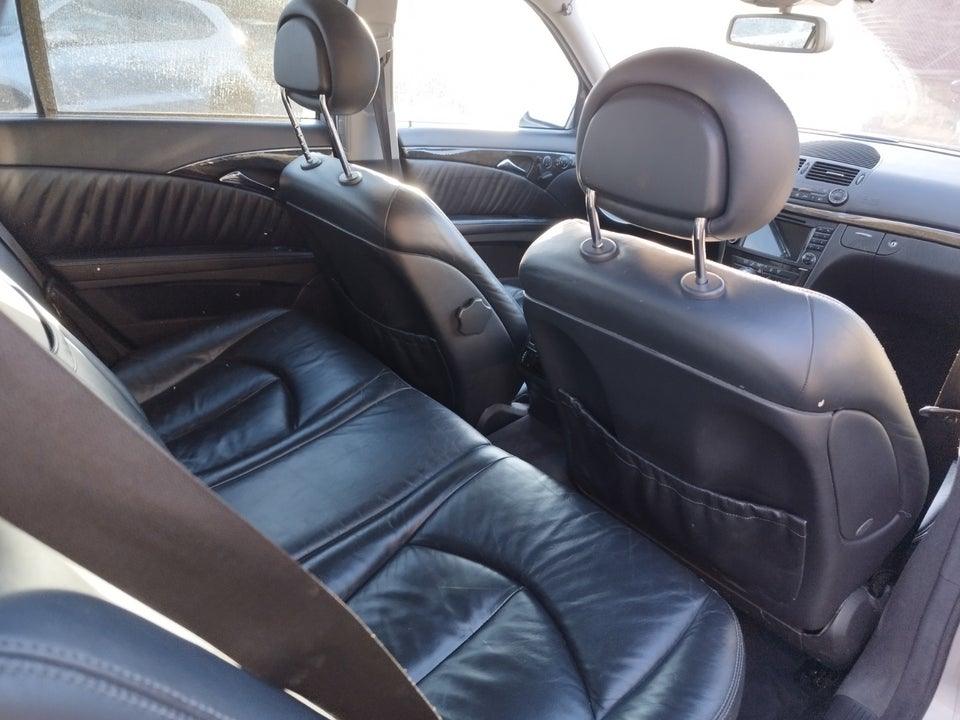 Mercedes E320 3,2 Avantgarde stc. aut. 5d