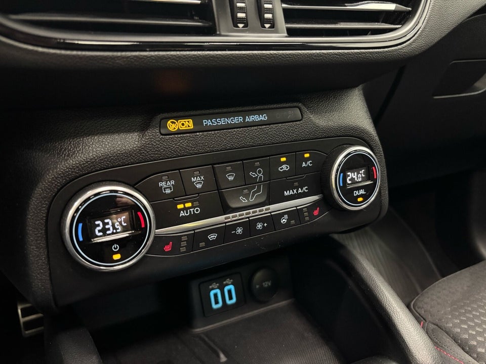 Ford Focus 1,0 EcoBoost mHEV ST-Line 5d