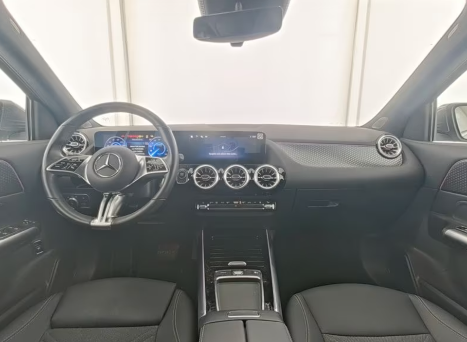 Mercedes EQA250+ Progressive Advance 5d