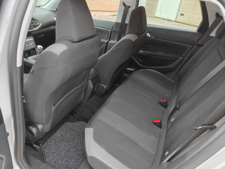 Peugeot 308 1,6 BlueHDi 120 Style Limited SW 5d