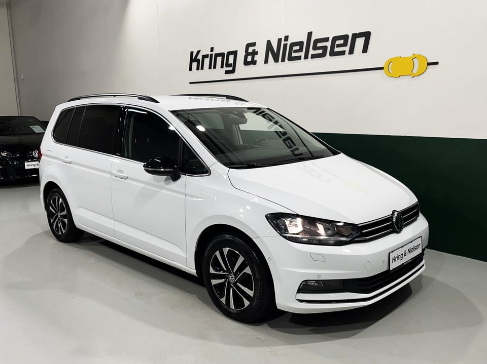 VW Touran 1,6 TDi 115 IQ.Drive DSG 7prs 5d