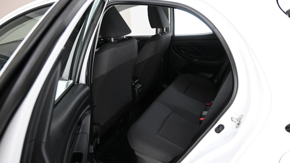 Toyota Yaris 1,5 Hybrid H3 e-CVT 5d