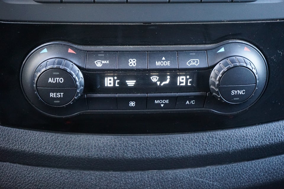 Mercedes Vito 114 2,0 CDi Kassevogn aut. L RWD