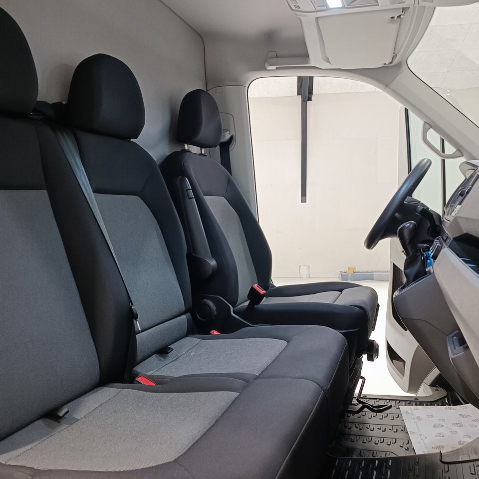 VW Crafter 35 2,0 TDi 177 Kassevogn L3H3 aut.