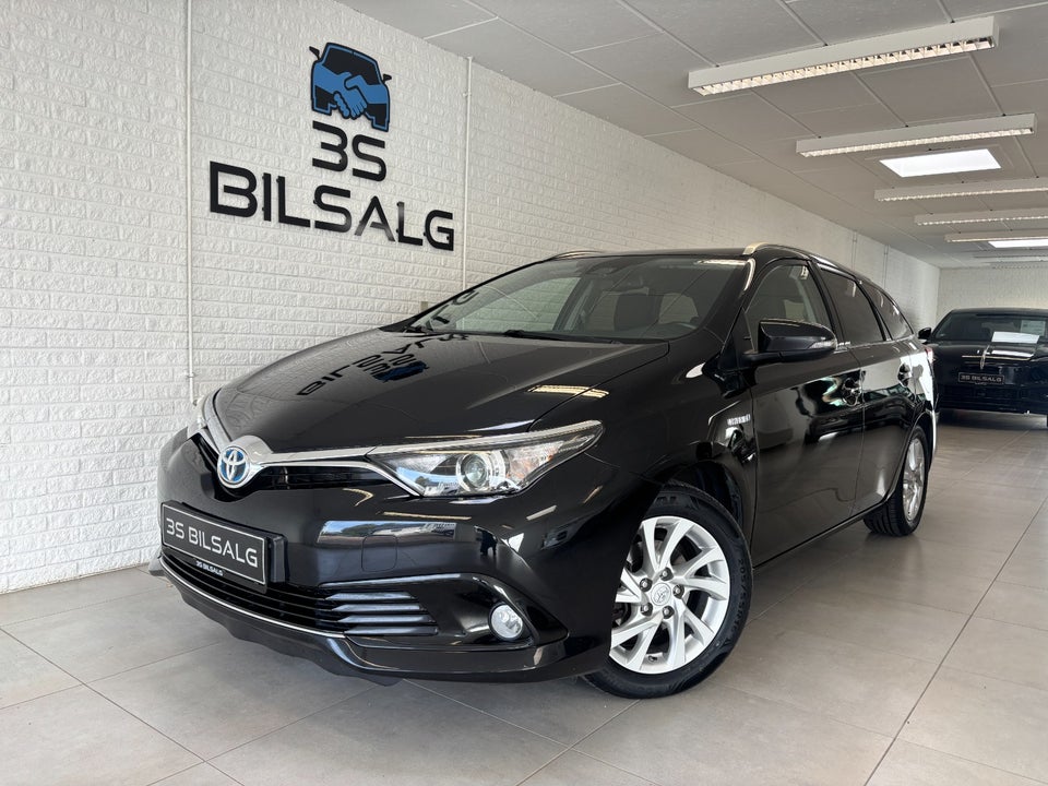 Toyota Auris 1,8 Hybrid H1 Touring Sports CVT 5d