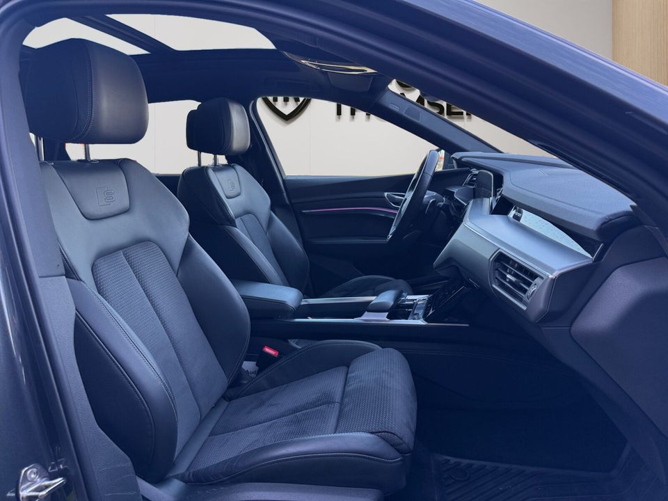 Audi e-tron 55 S-line quattro 5d