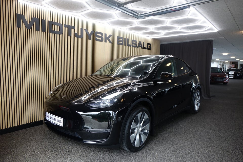 Tesla Model Y Long Range AWD 5d