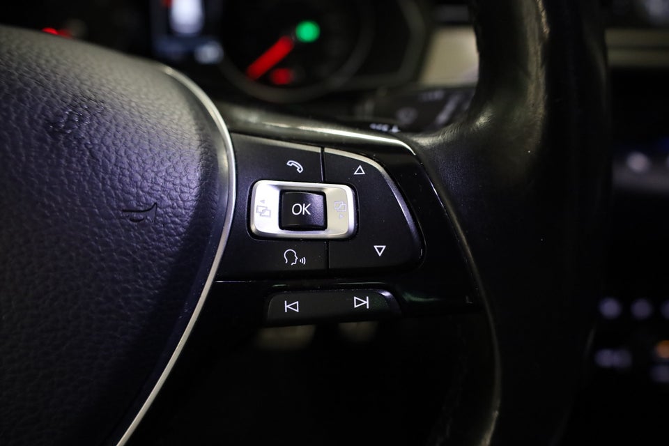 VW Passat 1,4 TSi 150 R-line Variant DSG BMT 5d