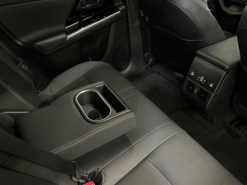 Toyota bZ4X Executive 5d