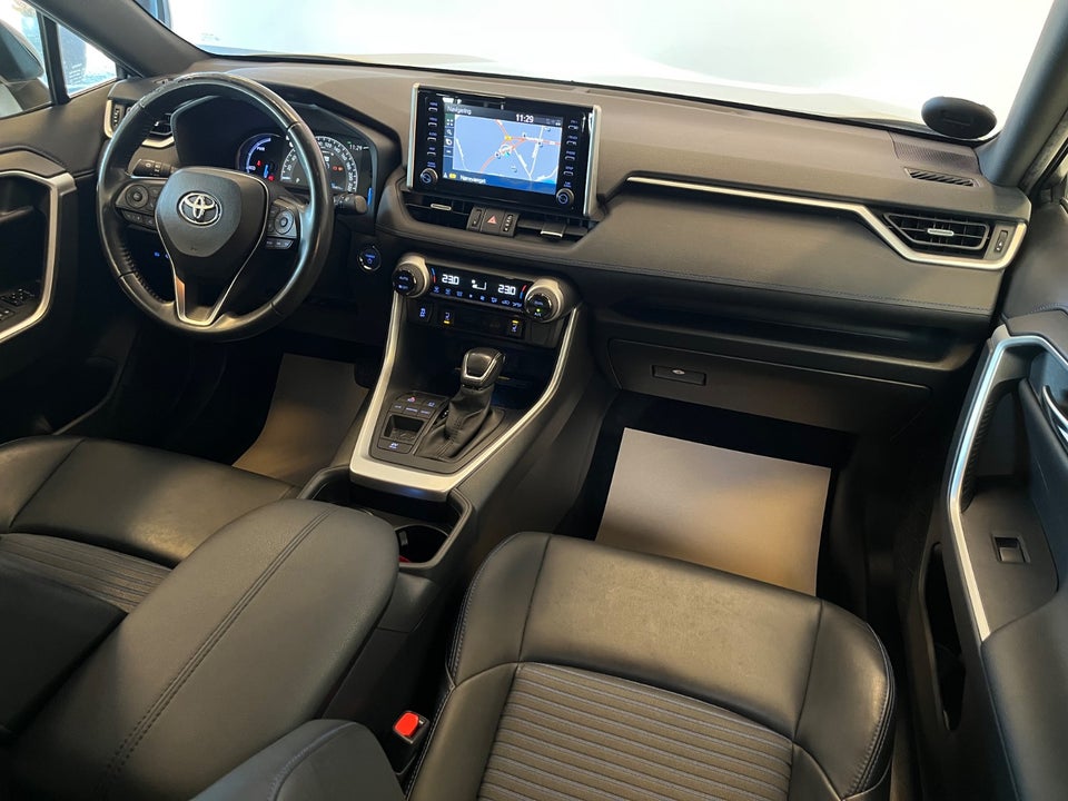 Toyota RAV4 2,5 Hybrid H3 Style MDS 5d