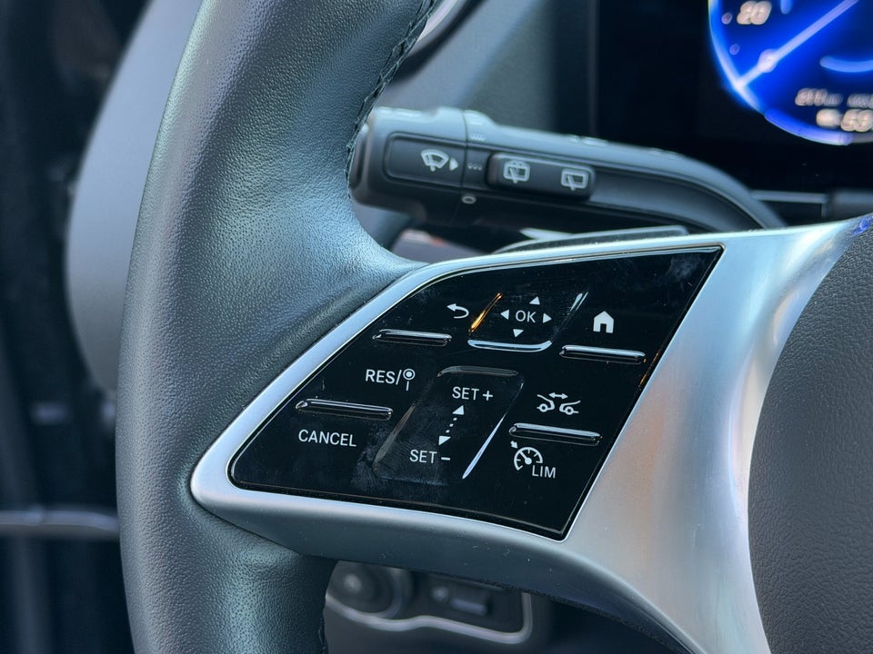 Mercedes EQA300 Progressive 4Matic 5d