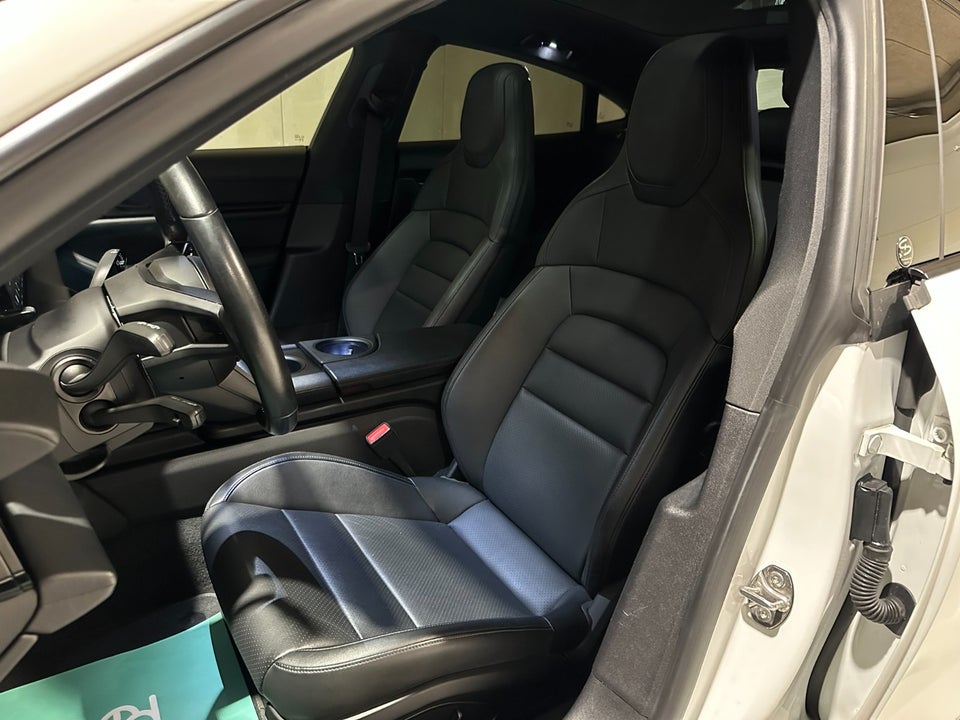 Porsche Taycan Performance+ 4d