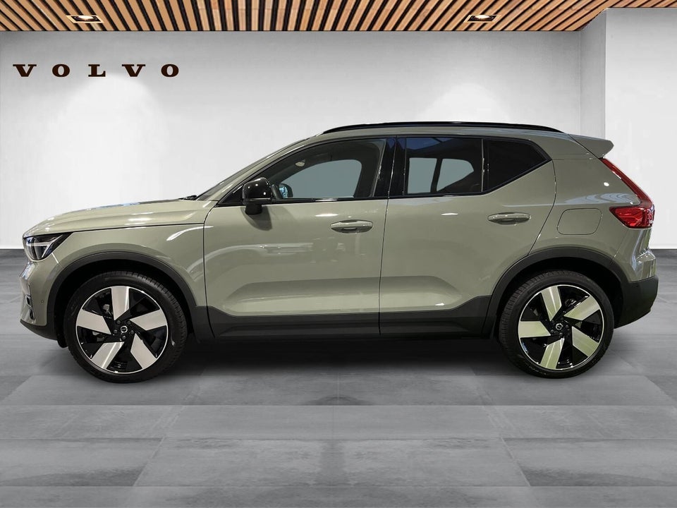 Volvo EX40 Extended Range Plus 5d
