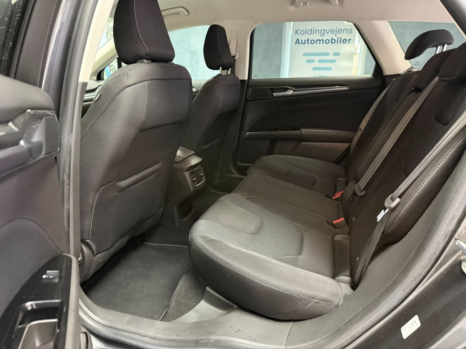 Ford Mondeo 2,0 HEV Titanium stc. CVT 5d