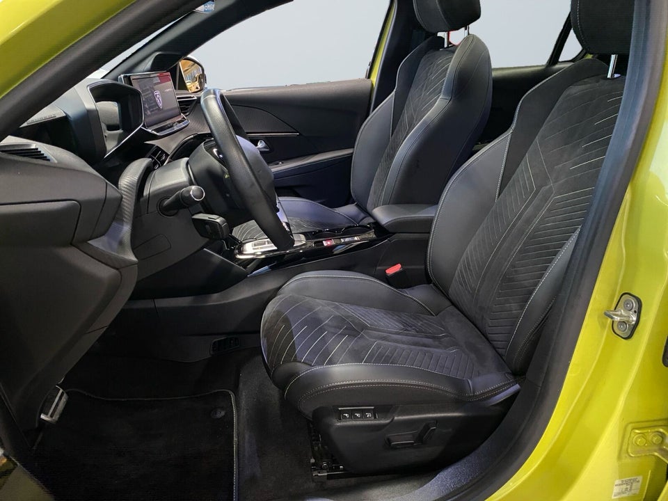 Peugeot e-208 54 GT 5d
