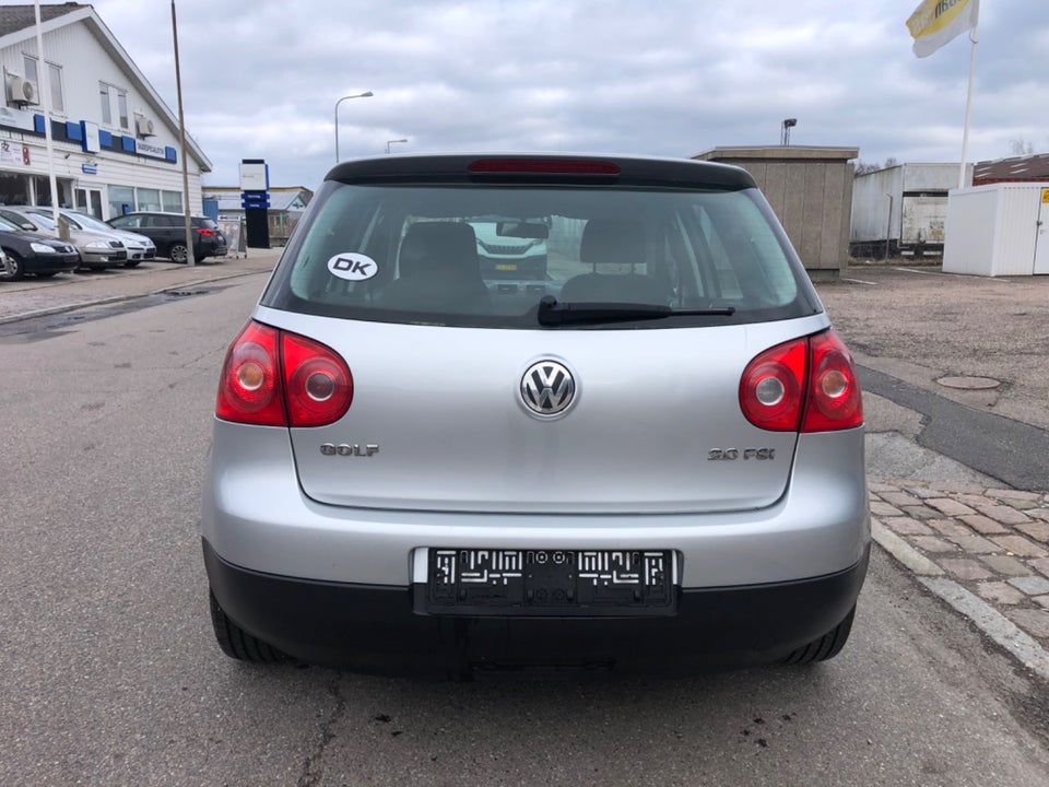 VW Golf V 2,0 FSi Comfortline 5d