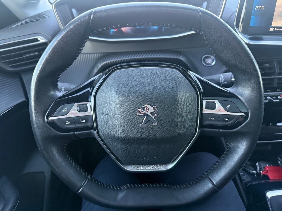 Peugeot 208 1,2 PureTech 100 Allure Sky 5d