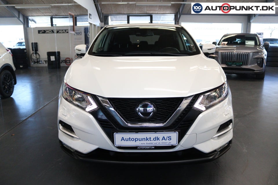 Nissan Qashqai 1,3 Dig-T 140 N-Connecta 5d