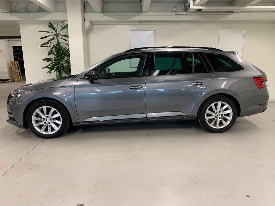 Skoda Superb 1,4 TSi iV Sportline Combi DSG 5d