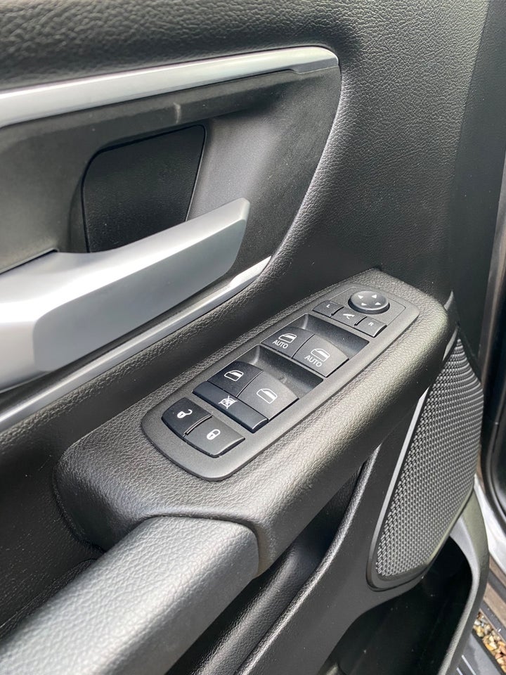 Dodge RAM 1500 5,7 V8 Hemi Laramie Sport aut. 4d