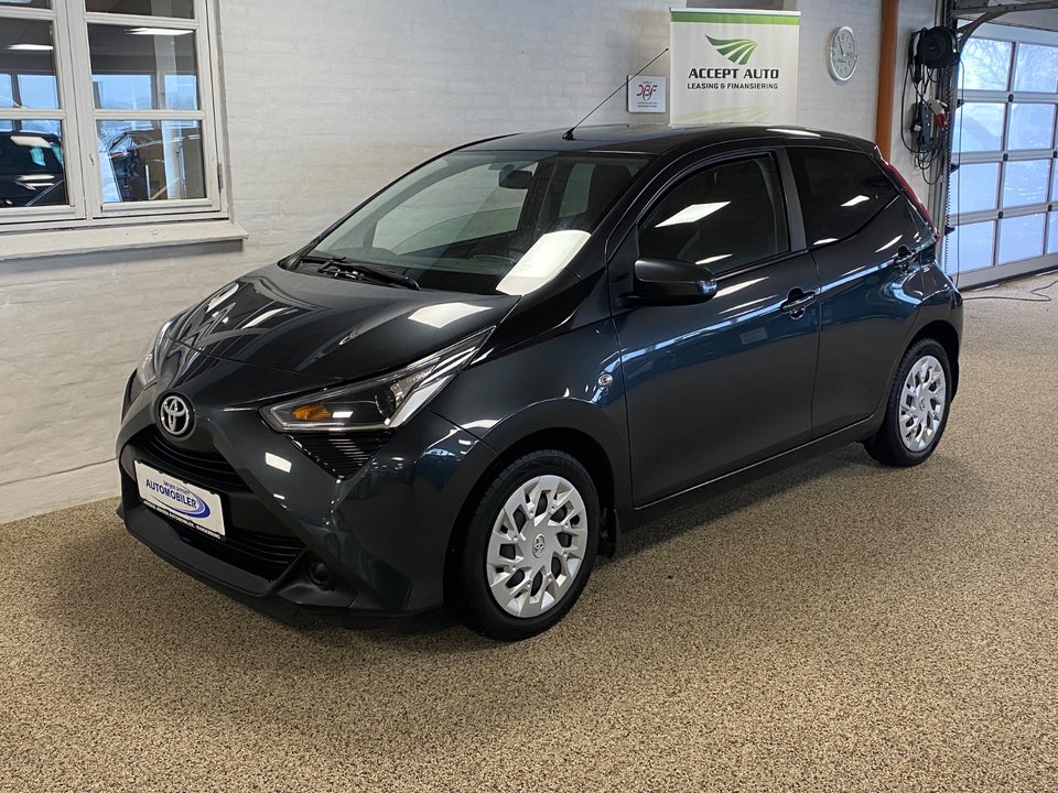 Toyota Aygo 1,0 VVT-i x-play 5d