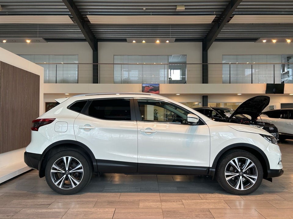 Nissan Qashqai 1,3 Dig-T 160 N-Connecta DCT 5d