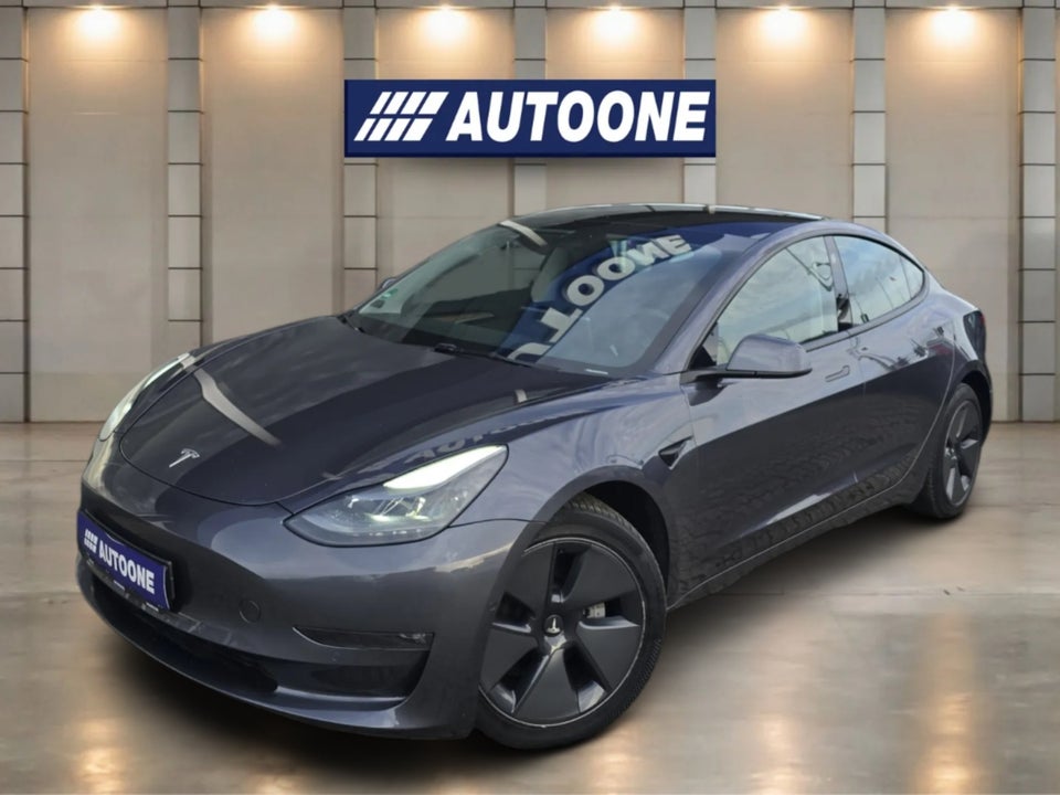 Tesla Model 3 Long Range AWD 4d