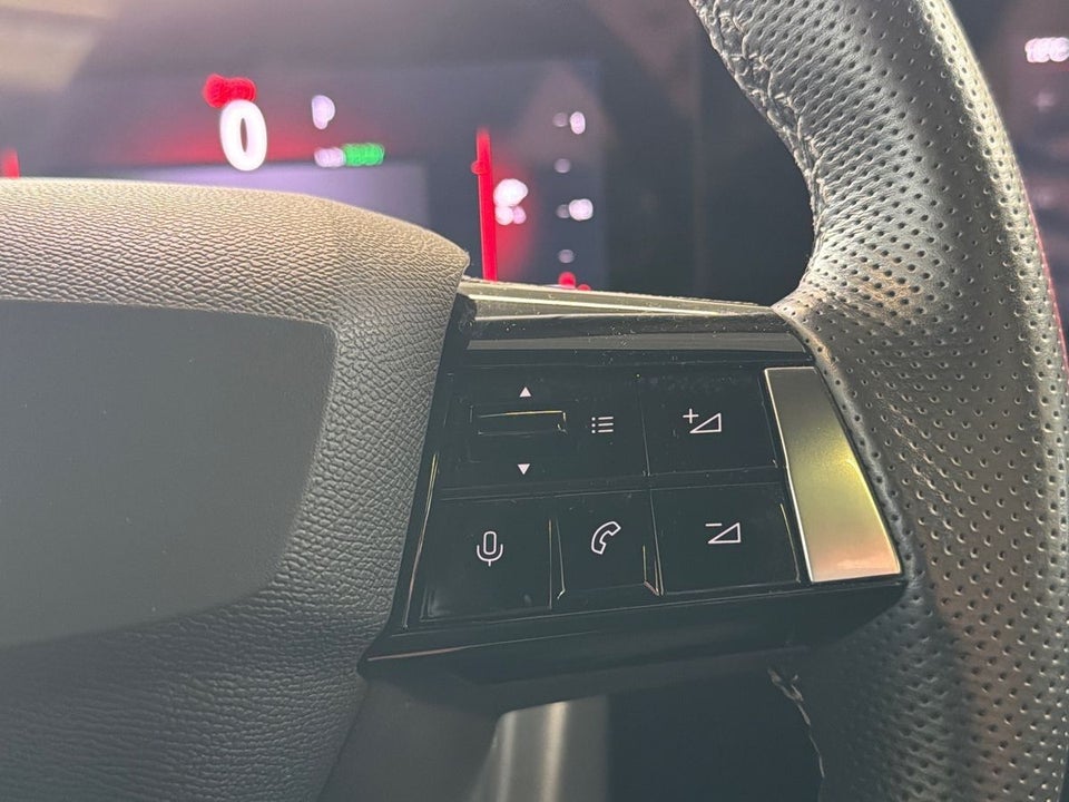 Opel Astra-e 54 Ultimate 5d