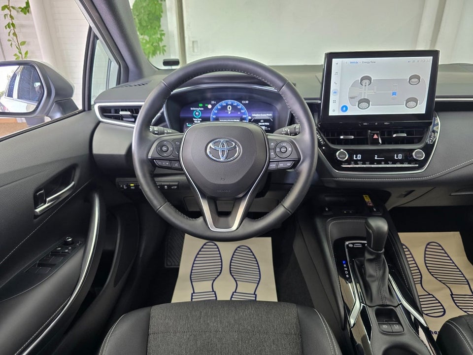 Toyota Corolla 1,8 Hybrid Style Touring Sports e-CVT 5d