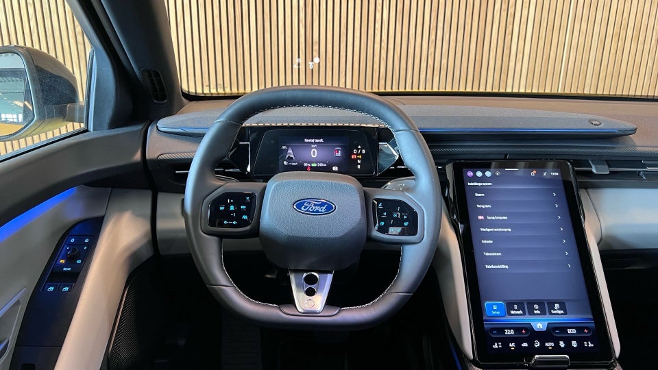 Ford Capri 77 Premium Extended Range 5d