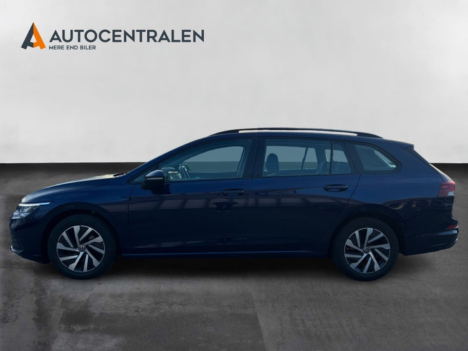 VW Golf VIII 1,5 TSi 130 Life Variant 5d