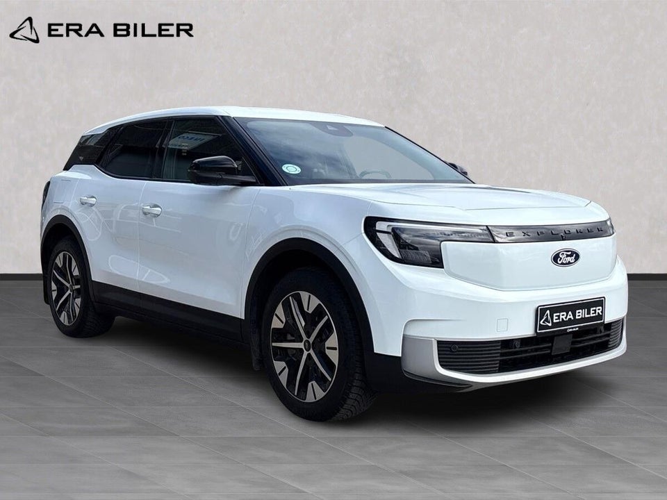Ford Explorer 79 Select Extended Range AWD 5d