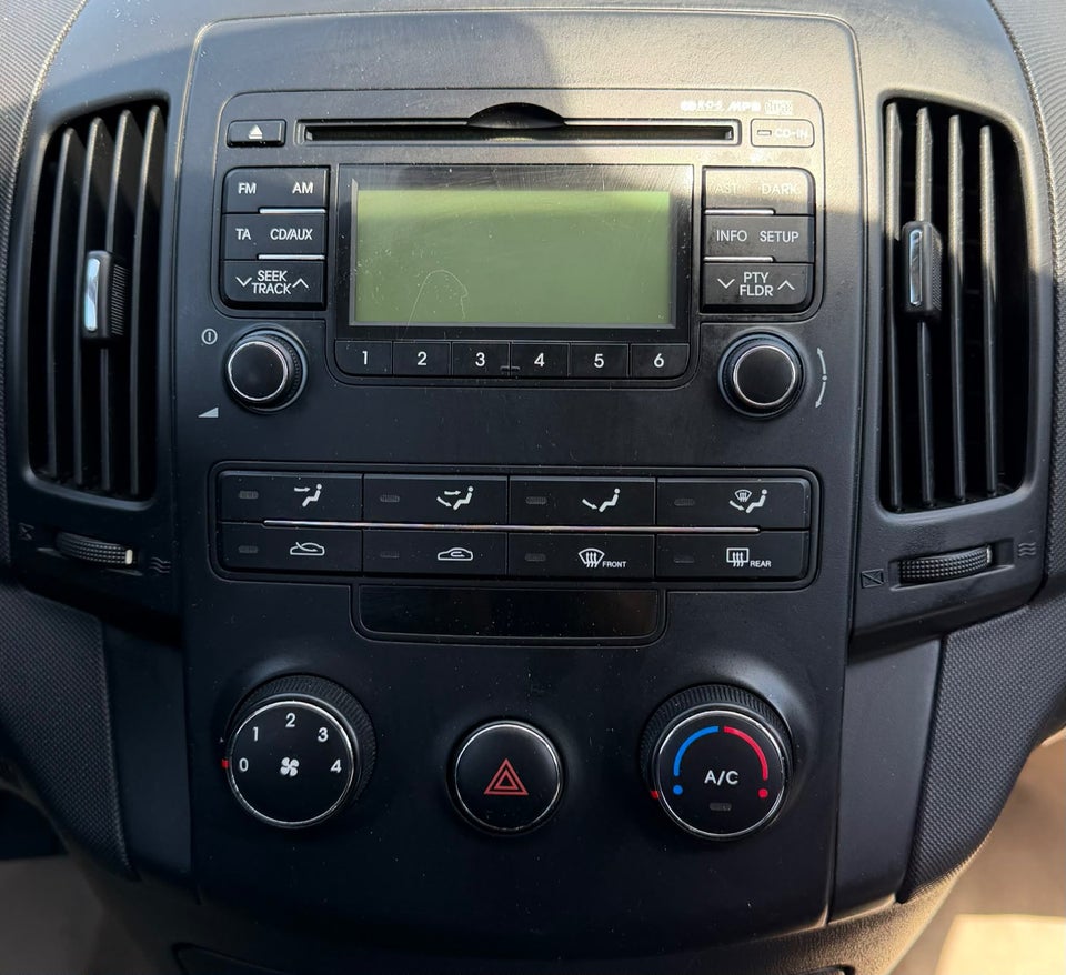 Hyundai i30 1,4 CVVT World Cup CW 5d