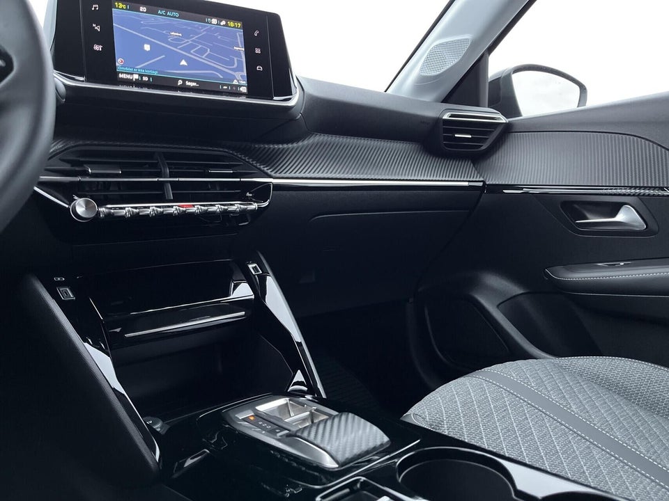 Peugeot e-208 50 Style 5d