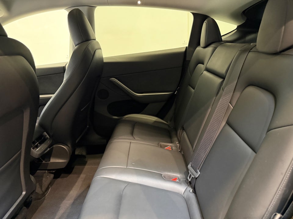 Tesla Model Y Long Range AWD 5d