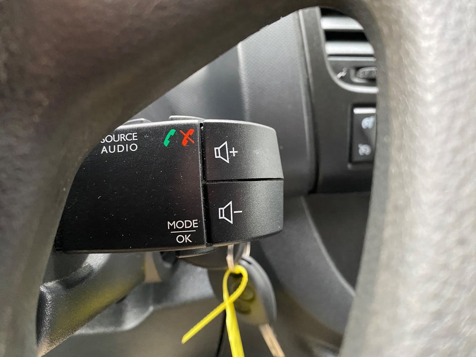 Renault Trafic T29 2,0 dCi 120 L2H1