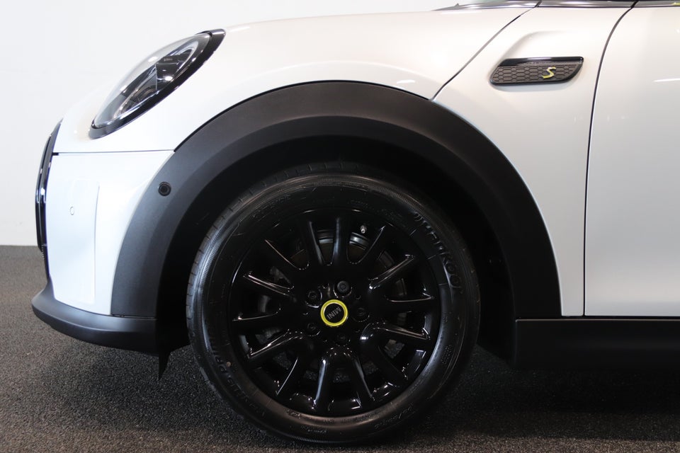 MINI Cooper SE Maximise 3d